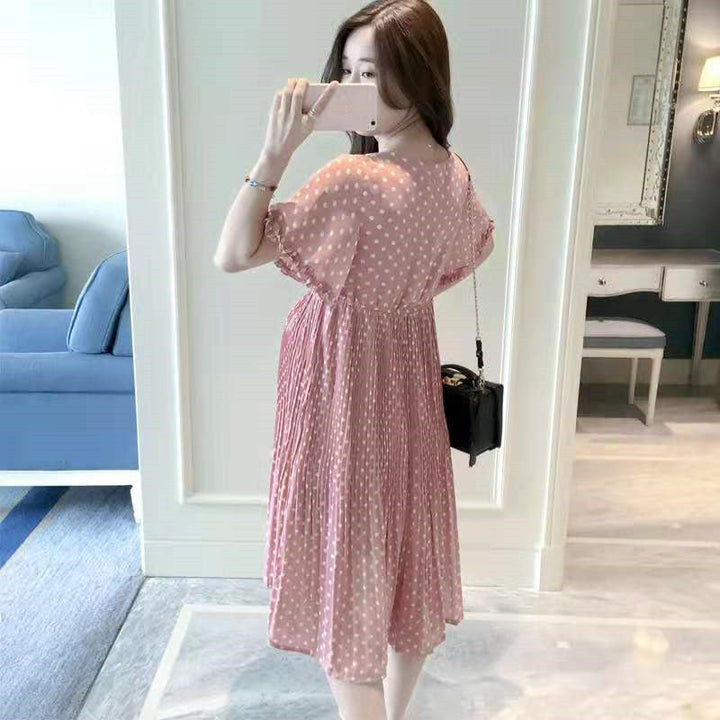 Wave Point Maternity Dress: Style Meets Comfort